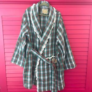 Beauf Bonnet Company Robe